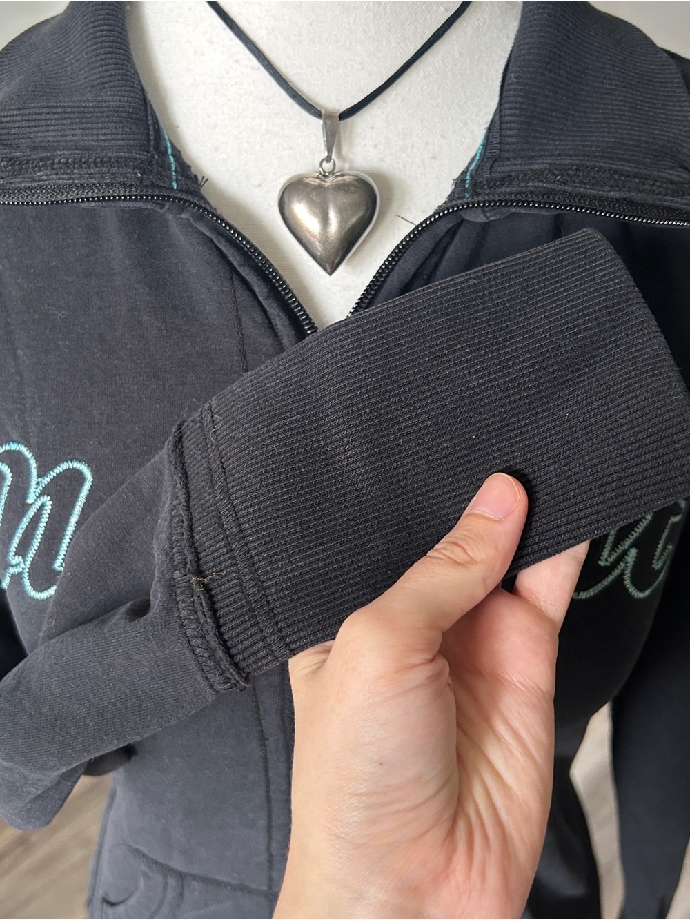 Y2K “Garage” Black ‘Newport’ Embroidered Graphic Zip-up Tracksuit Top - Picture 4 of 6